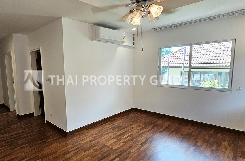 House with Shared Pool in Nichada Thani 